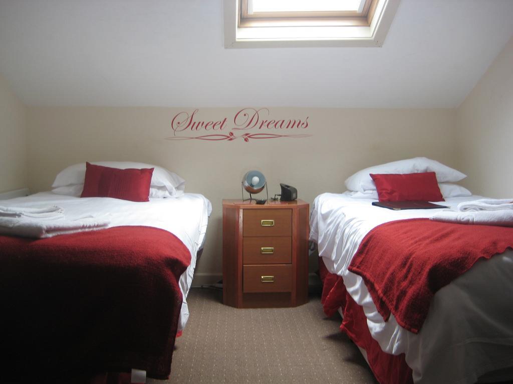 The Dragonfly Bed & Breakfast Блекпул Стая снимка